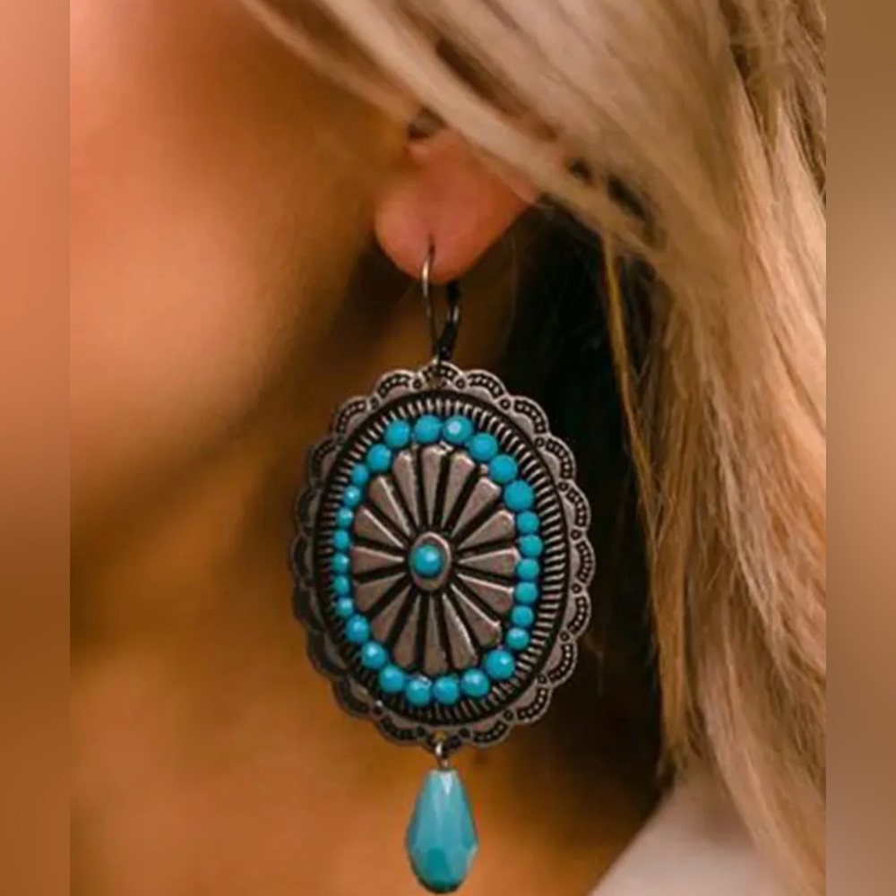 Retro Turquoise Earrings!